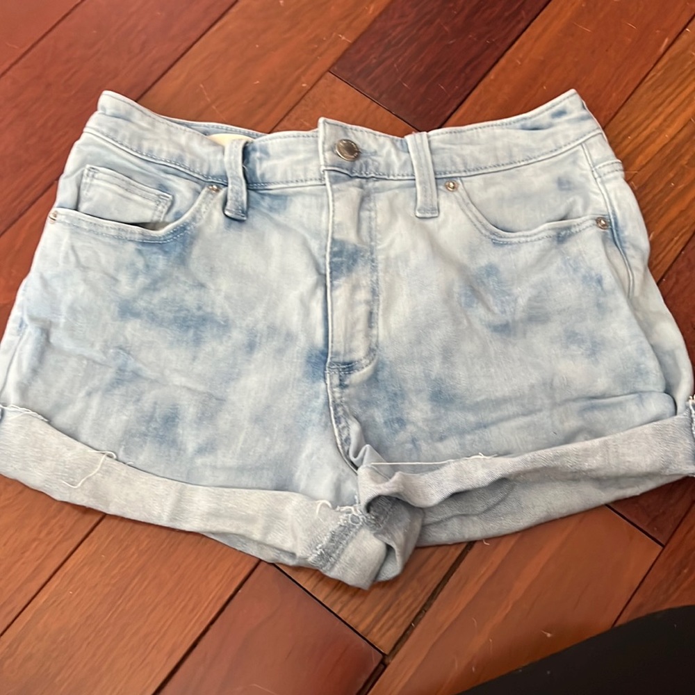 Light wash tie dye blue jean shorts